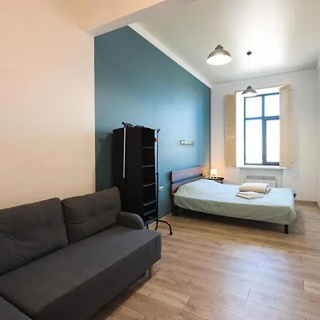 готельчик у кірхи *