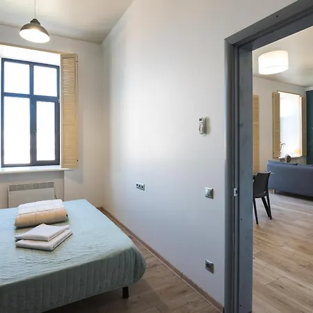 готельчик у кірхи * Odessa