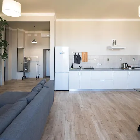 готельчик у кірхи * Odessa