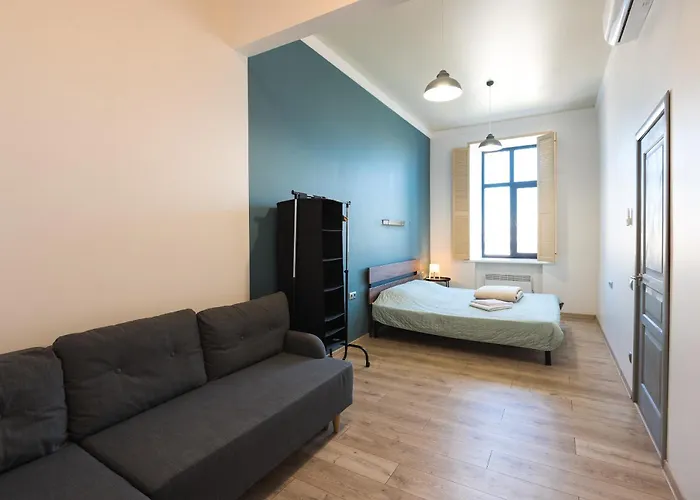 готельчик у кірхи *